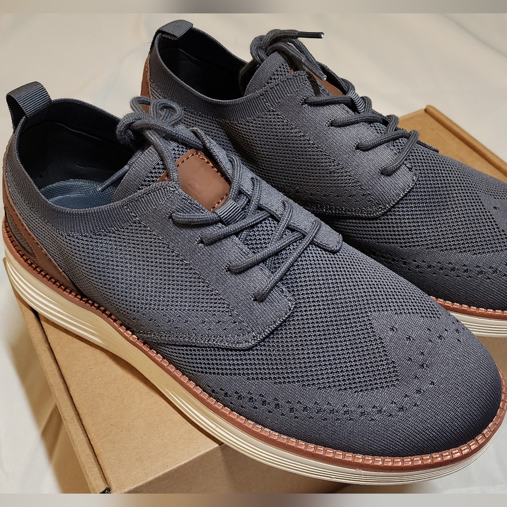 Men's Gray Casual Shoes 9.5 NIB